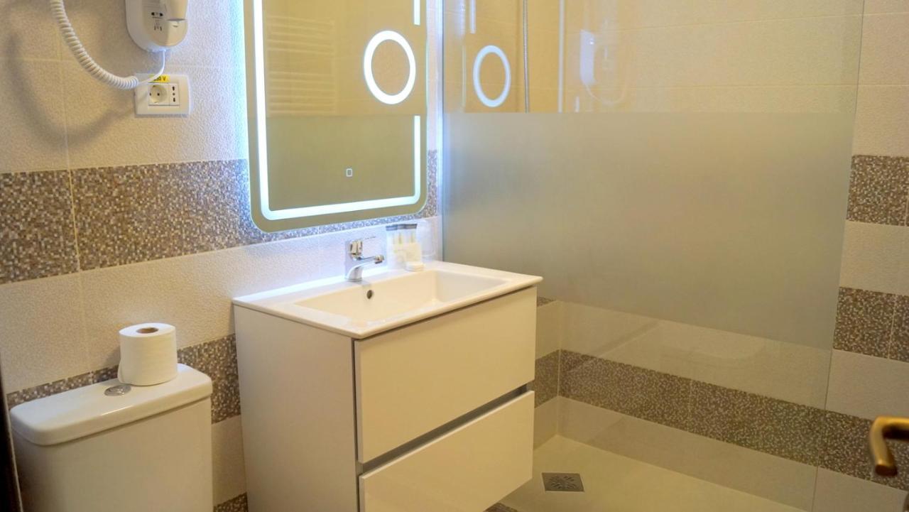 Pensiunea Romeo Resort Focşani Extérieur photo